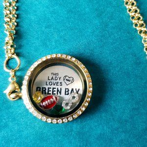 3 for 10$ This lady loves greenbay locket